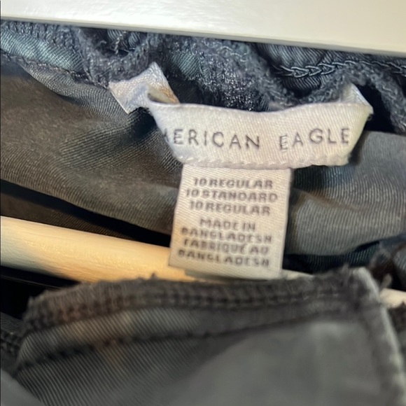 American Eagle Outfitters Black Joggers with Tapered Fit - Picture 2 of 6